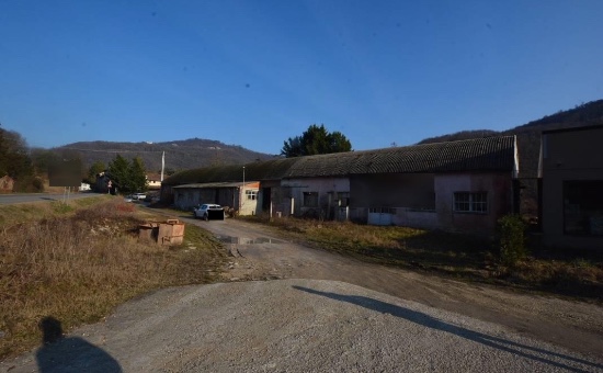 capannone in vendita a Val Liona