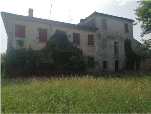 rustico / casale in vendita a Ronco all'Adige