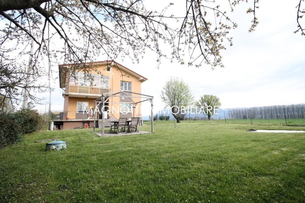 Casa plurilocale in vendita a Colloredo di Monte Albano - Casa plurilocale in vendita a Colloredo di Monte Albano