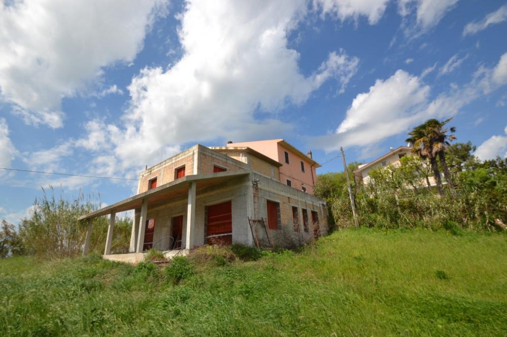 villa indipendente in vendita a Acquaviva Picena