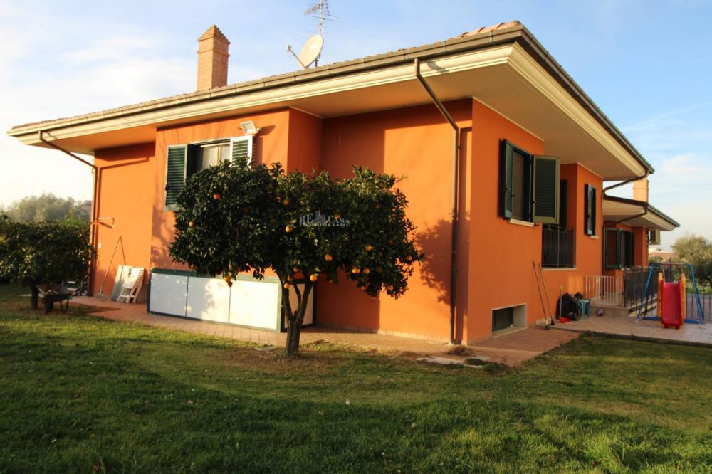 villa indipendente in vendita a Alba Adriatica