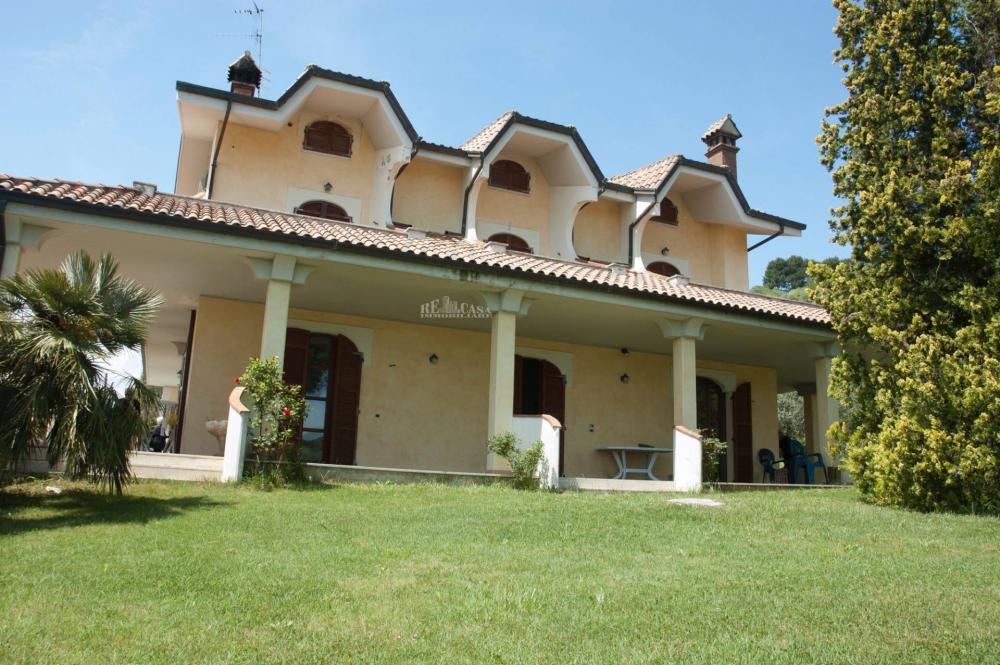 villa indipendente in vendita a San Benedetto del Tronto