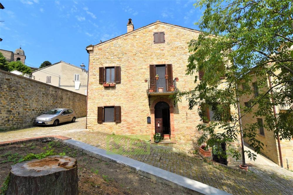 Casa plurilocale in vendita a Santa Vittoria in Matenano - Casa plurilocale in vendita a Santa Vittoria in Matenano