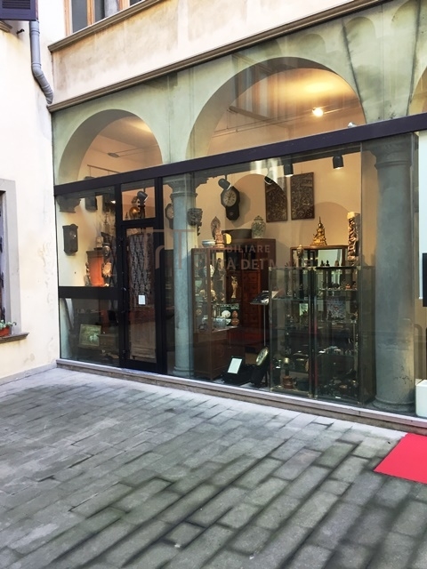 Negozio in vendita a Bergamo - Negozio in vendita a Bergamo