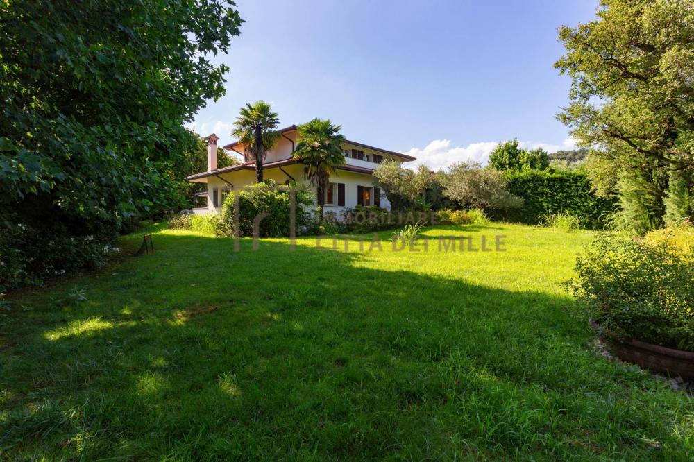 villa indipendente in vendita a Bergamo