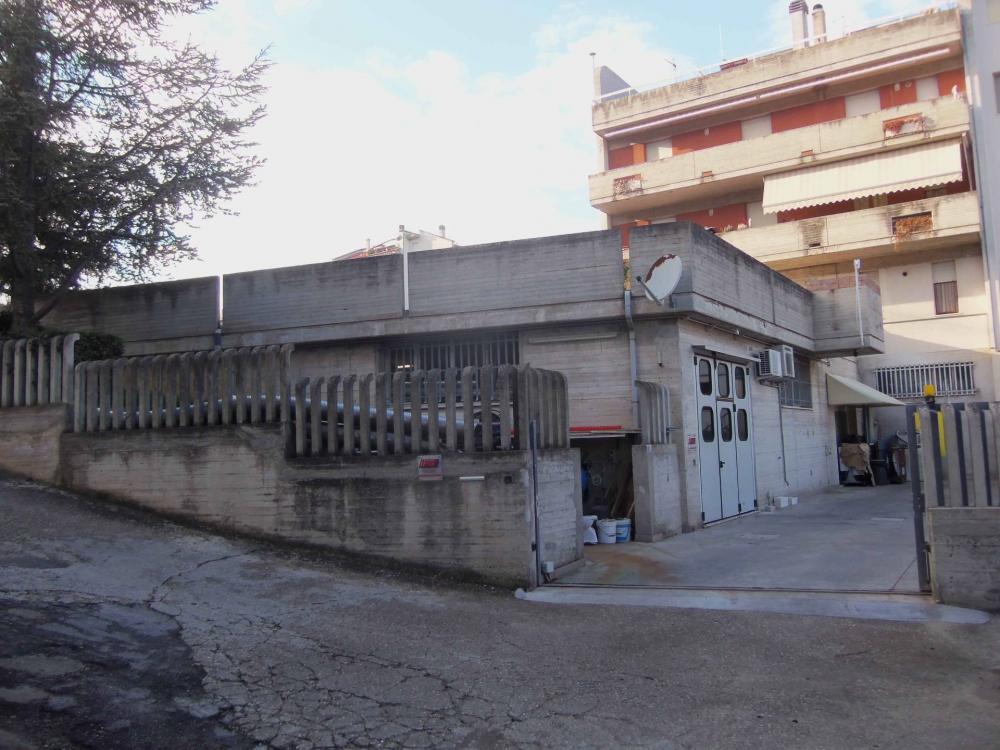 Magazzino-laboratorio in vendita a Acquaviva Picena - Magazzino-laboratorio in vendita a Acquaviva Picena