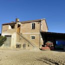 Rustico / casale plurilocale in vendita a Acquaviva Picena