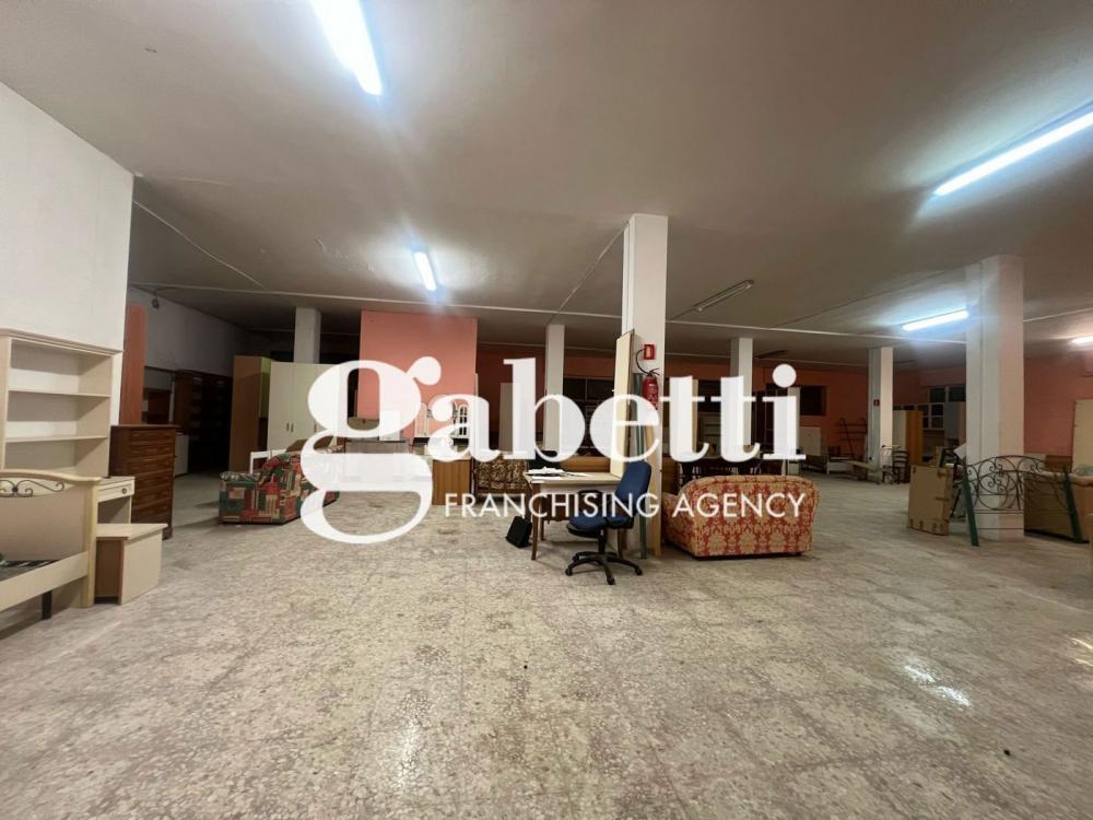 Magazzino laboratorio in affitto a roma - Magazzino laboratorio in affitto a roma