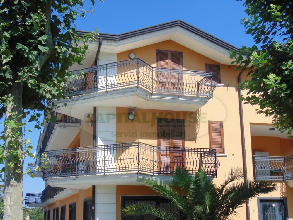 Appartamento trilocale in vendita a Sirignano - Appartamento trilocale in vendita a Sirignano