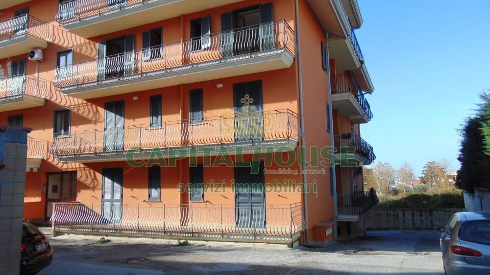 Appartamento trilocale in vendita a Sirignano - Appartamento trilocale in vendita a Sirignano