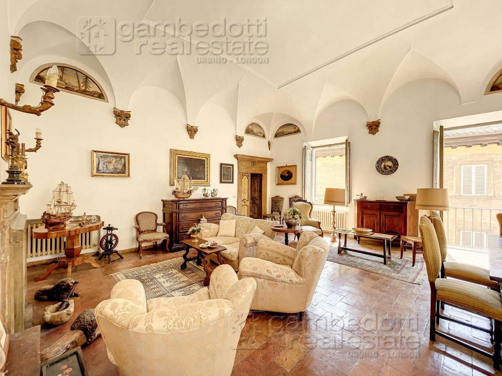 Appartamento plurilocale in vendita a Urbino - Appartamento plurilocale in vendita a Urbino
