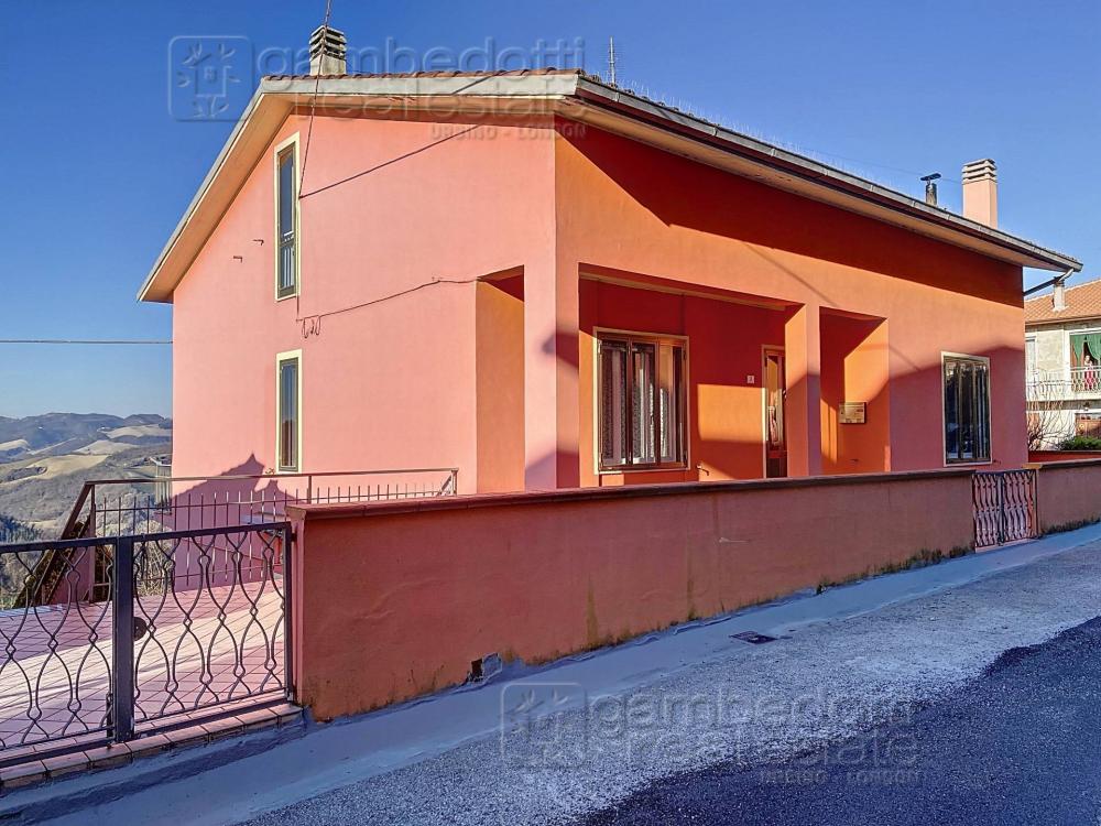 Casa plurilocale in vendita a Urbino - Casa plurilocale in vendita a Urbino