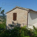 Casa plurilocale in vendita a Urbino