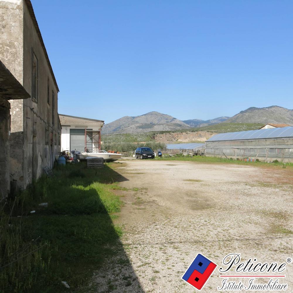Terreno commerciale in vendita a Monte San Biagio - Terreno commerciale in vendita a Monte San Biagio
