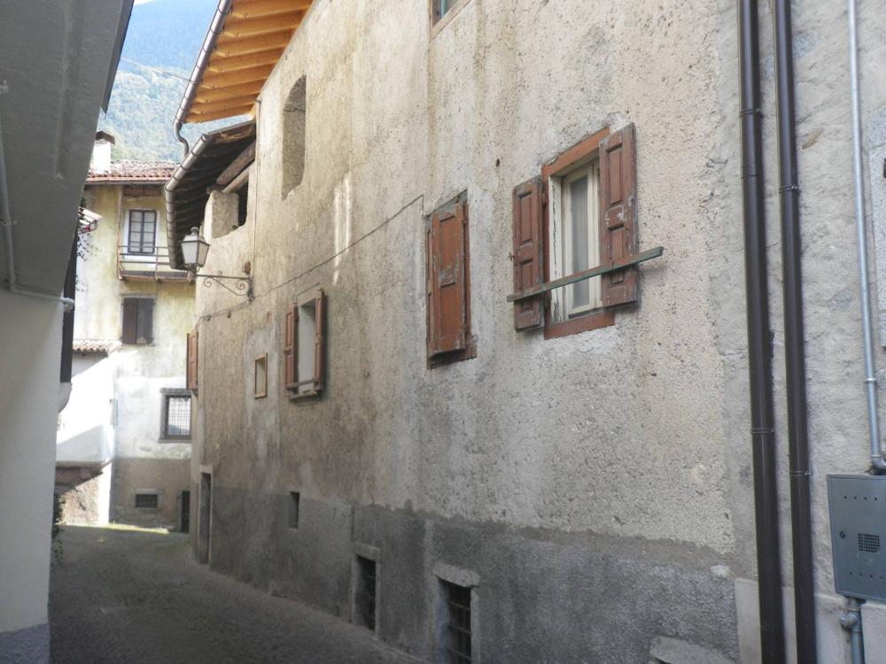 Casa plurilocale in vendita a Pieve di Bono - Casa plurilocale in vendita a Pieve di Bono