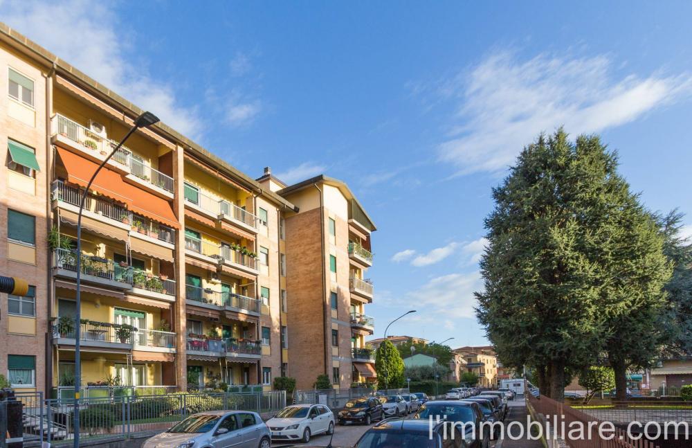 Appartamento trilocale in vendita a Verona - Appartamento trilocale in vendita a Verona