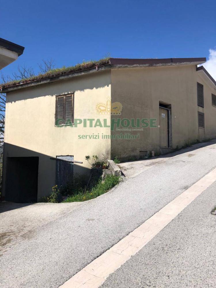 Casa plurilocale in vendita a Capriglia Irpina - Casa plurilocale in vendita a Capriglia Irpina