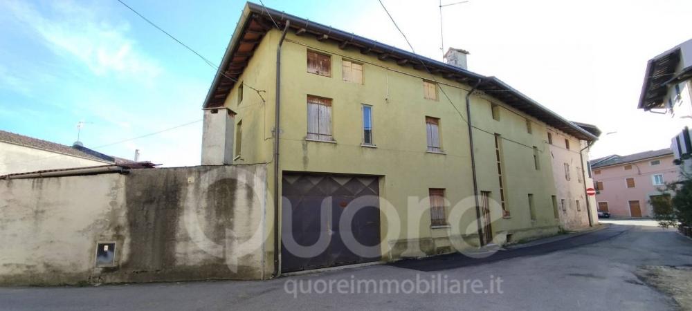 Casa plurilocale in vendita a Pozzuolo del Friuli - Casa plurilocale in vendita a Pozzuolo del Friuli