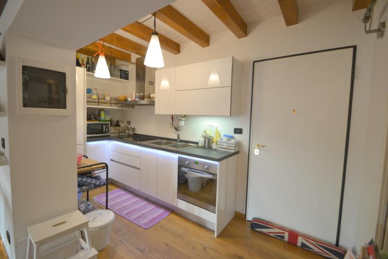 Cucina - Appartamento monocamera in vendita a Spilimbergo