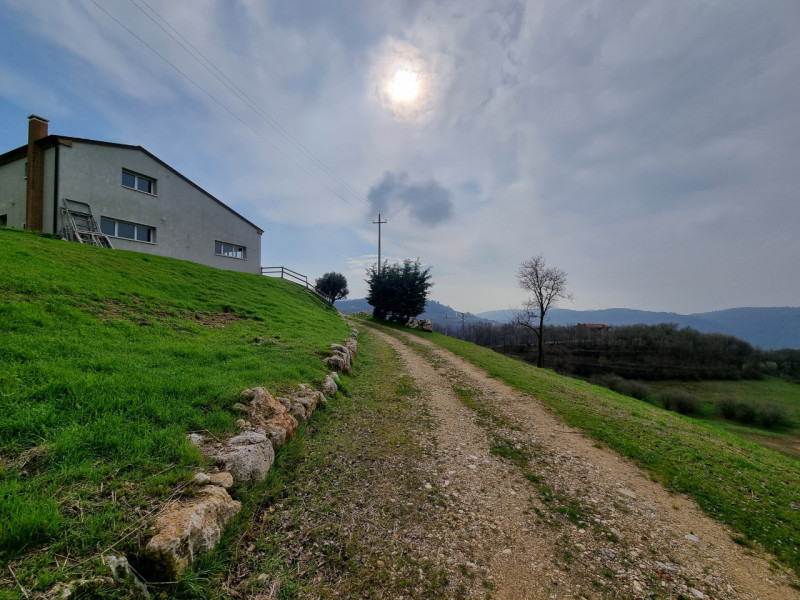 Casa plurilocale in vendita a val-liona - Casa plurilocale in vendita a val-liona