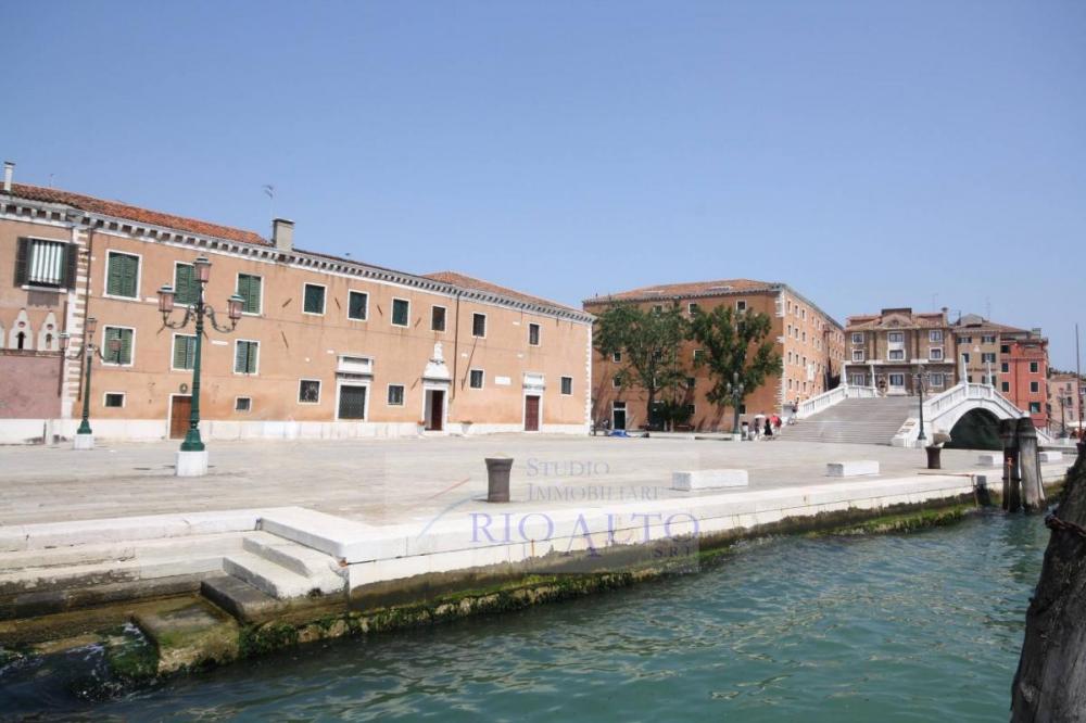 Azienda commerciale in vendita a Venezia - Azienda commerciale in vendita a Venezia