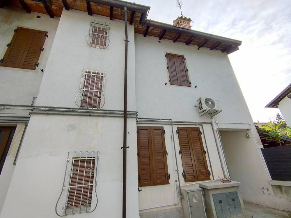83c844ef68ad498895f2dcbe235505b3 - Casa quadrilocale in vendita a Udine