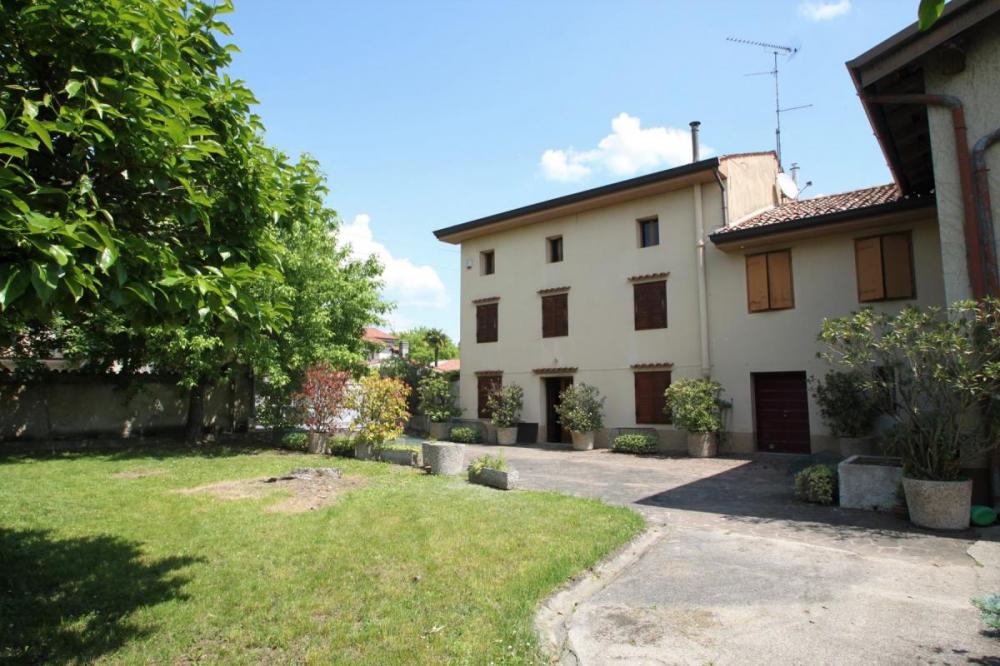 Casa tricamere in vendita a Farra d'Isonzo - Casa tricamere in vendita a Farra d'Isonzo