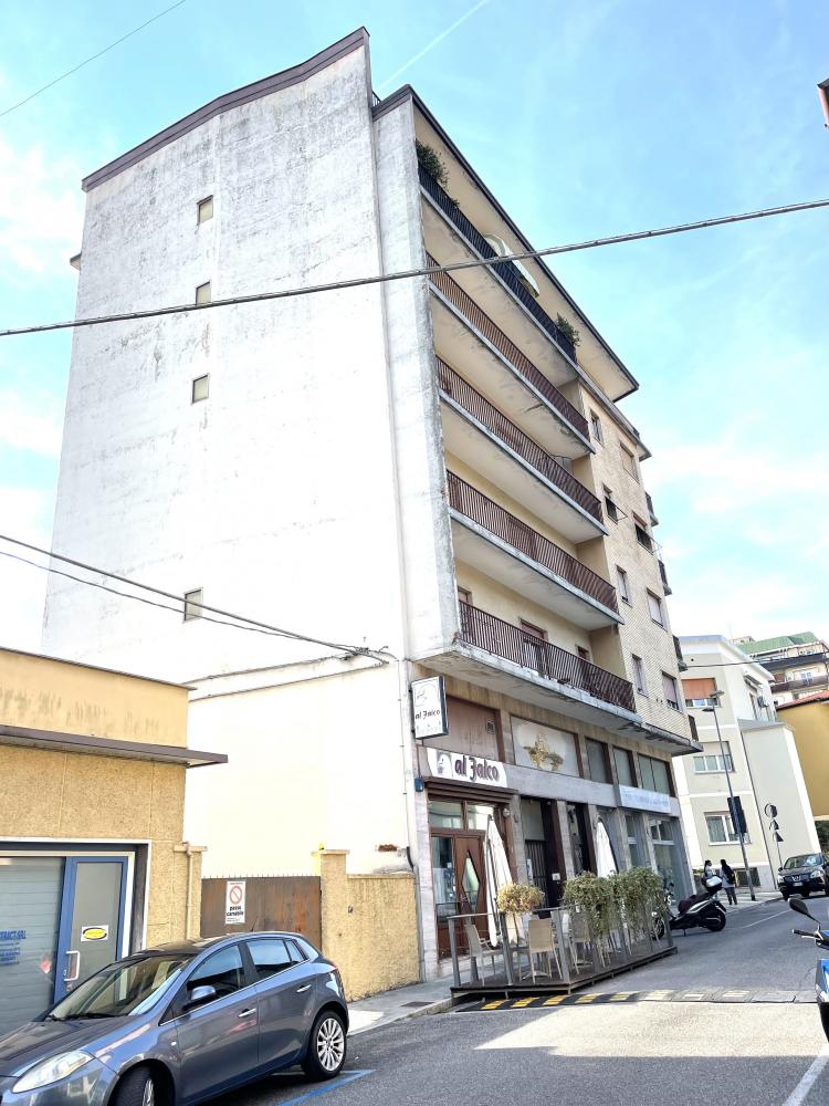 Appartamento plurilocale in vendita a Monfalcone - Appartamento plurilocale in vendita a Monfalcone