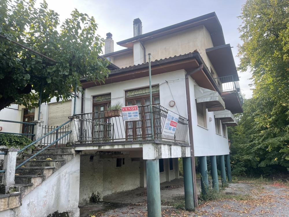 Azienda commerciale in vendita a Savogna d'Isonzo - Azienda commerciale in vendita a Savogna d'Isonzo