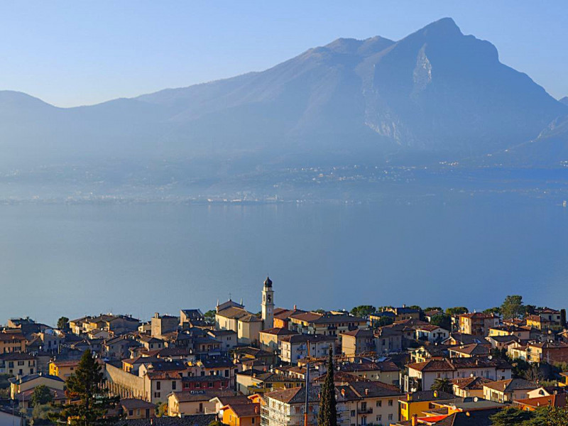 Appartamento plurilocale in vendita a torri-del-benaco - Appartamento plurilocale in vendita a torri-del-benaco