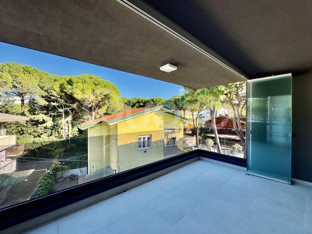 Appartamento plurilocale in vendita a Lignano Sabbiadoro - Appartamento plurilocale in vendita a Lignano Sabbiadoro
