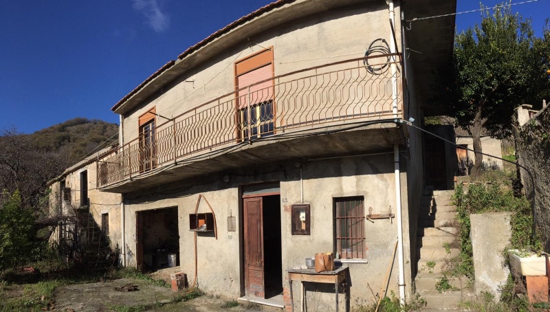 villa indipendente in vendita a Montagnareale