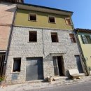 Casa plurilocale in vendita a Fabriano