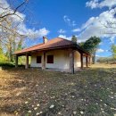 Villa indipendente quadrilocale in vendita a Fabriano