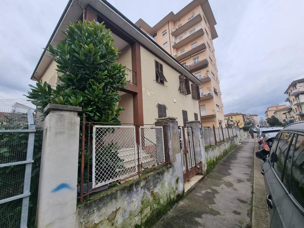 Villa plurilocale in vendita a San Giovanni Valdarno - Villa plurilocale in vendita a San Giovanni Valdarno