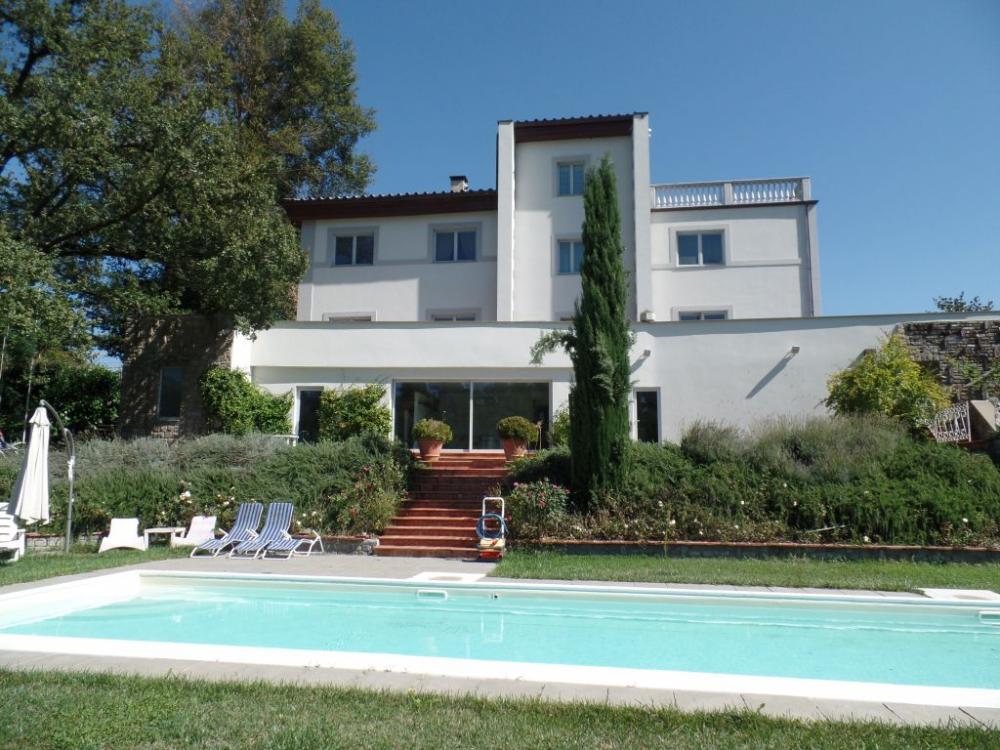 Villa indipendente plurilocale in vendita a Terranuova Bracciolini - Villa indipendente plurilocale in vendita a Terranuova Bracciolini