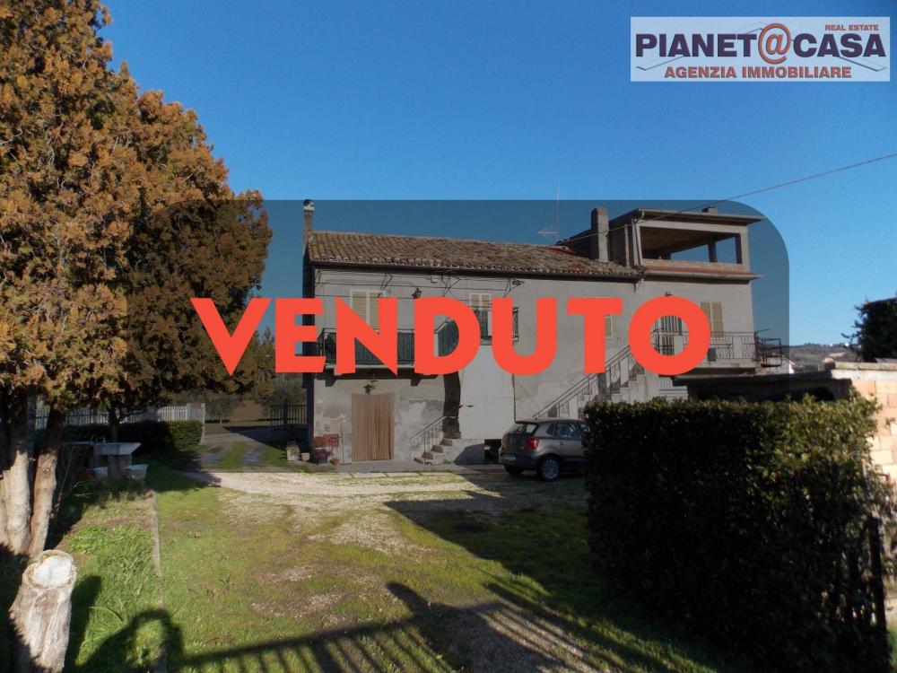 Casa plurilocale in vendita a Colli del Tronto - Casa plurilocale in vendita a Colli del Tronto