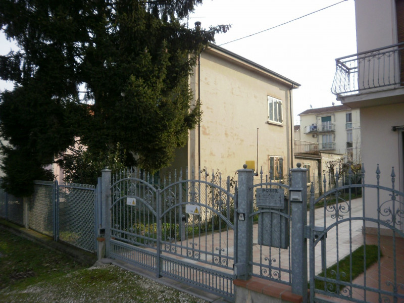 casa in vendita a Suzzara