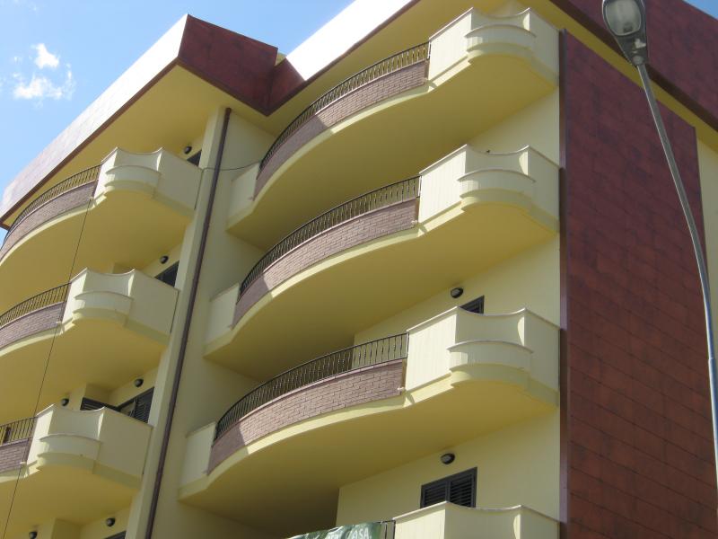 Appartamento plurilocale in vendita a Alba Adriatica - Appartamento plurilocale in vendita a Alba Adriatica