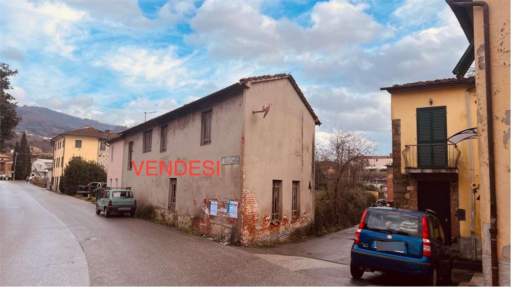 capannone in vendita a Segromigno in monte