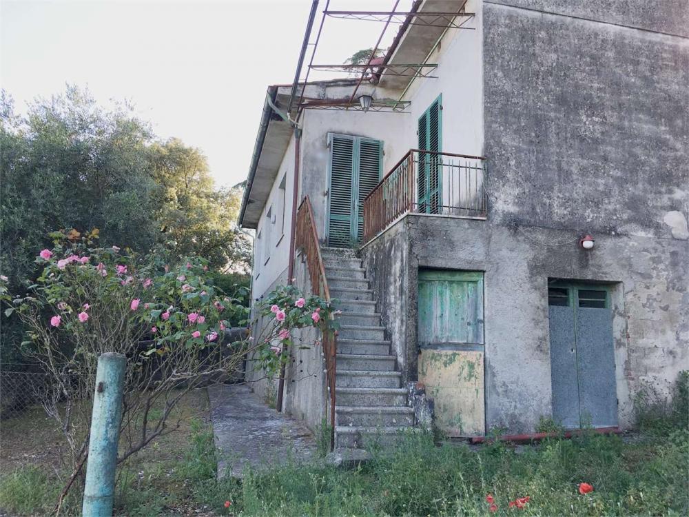 Casa plurilocale in vendita a San gennaro - Casa plurilocale in vendita a San gennaro