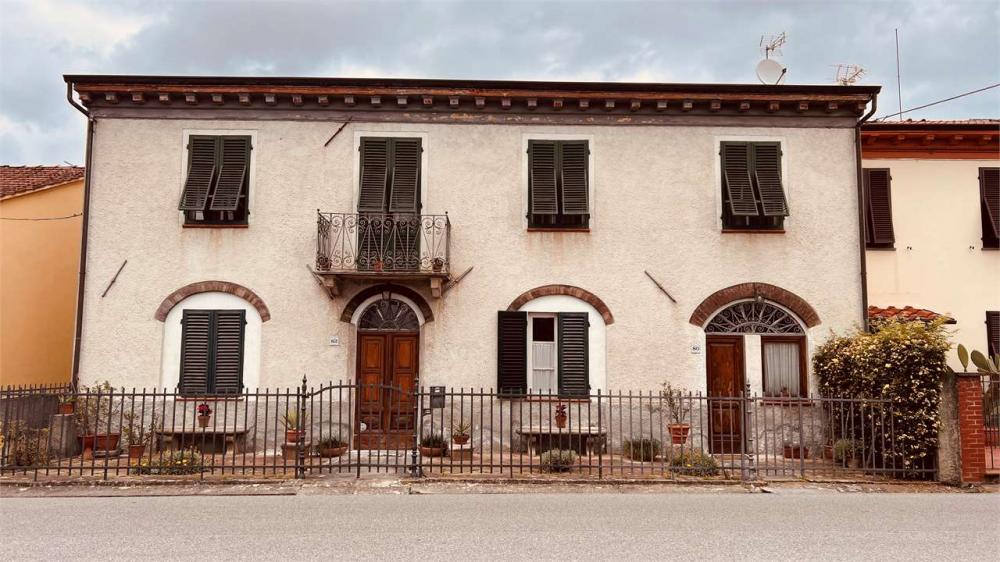 villa in vendita a Marlia