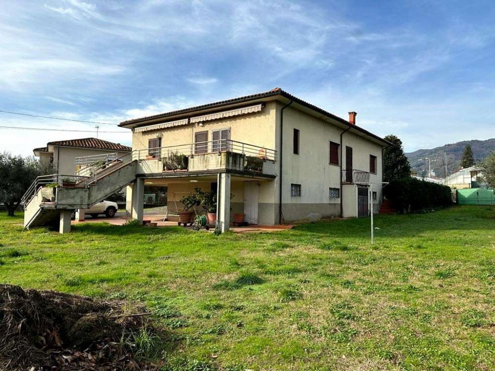 Villa plurilocale in vendita a Ponte all'abate - Villa plurilocale in vendita a Ponte all'abate