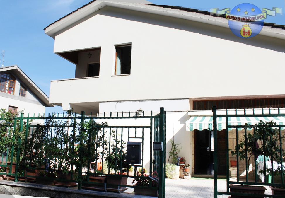 Appartamento plurilocale in vendita a Montalto delle Marche - Appartamento plurilocale in vendita a Montalto delle Marche