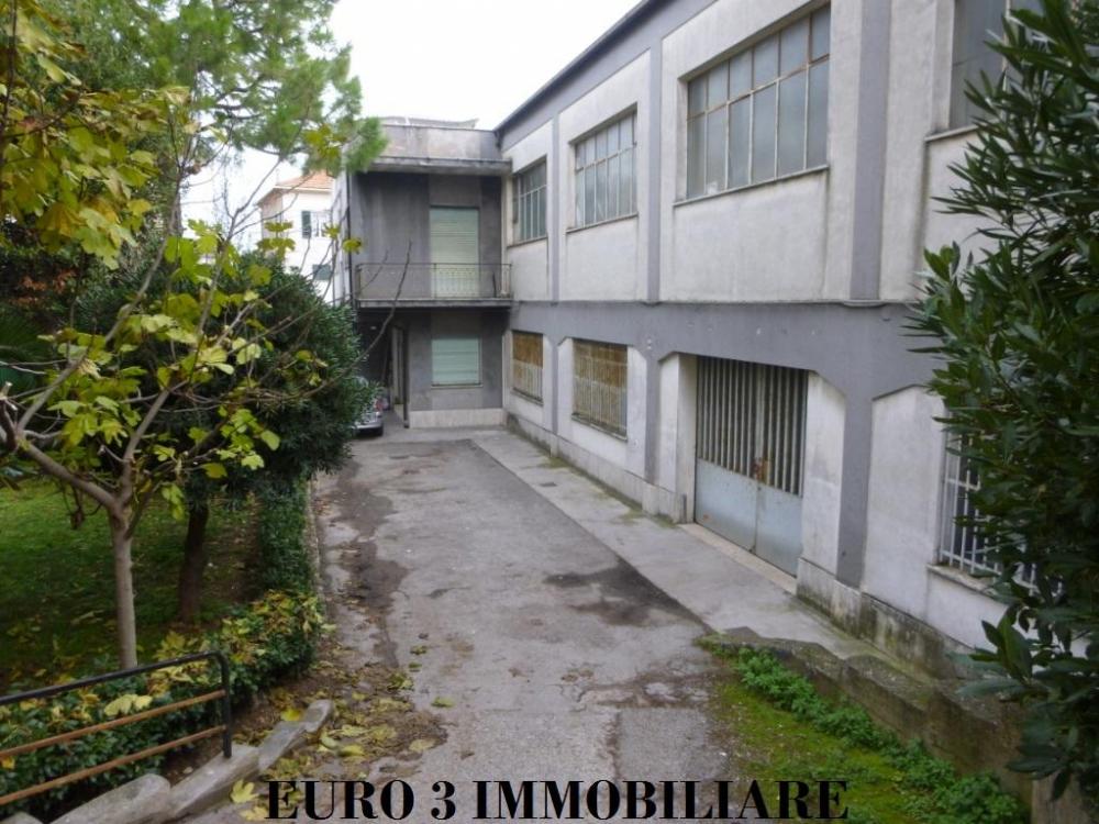 Spazio commerciale monolocale in vendita a Porto Sant'Elpidio - Spazio commerciale monolocale in vendita a Porto Sant'Elpidio