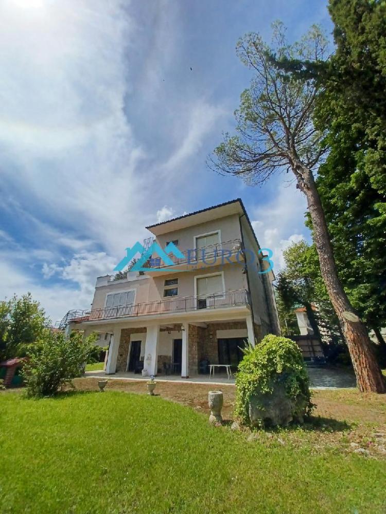 casa indipendente in vendita a Civitella del Tronto