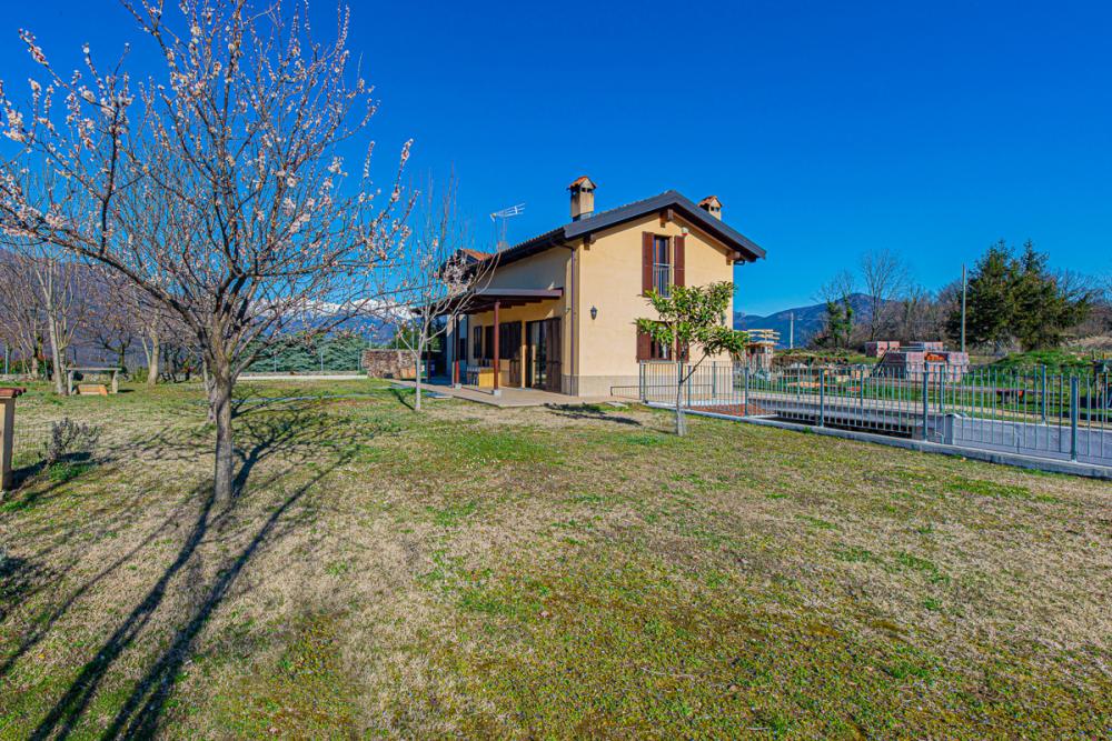 villa indipendente in vendita a Avigliana