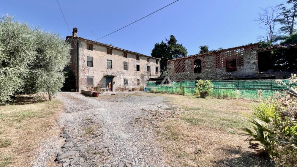 Rustico / casale plurilocale in vendita a capannori - Rustico / casale plurilocale in vendita a capannori
