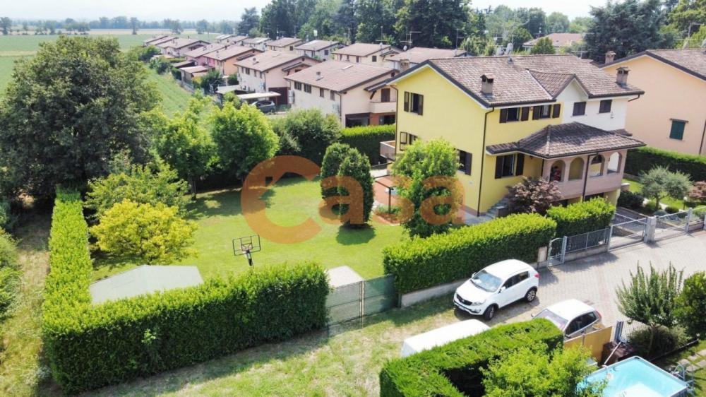 foto complessiva - Villa quadrilocale in vendita a piacenza