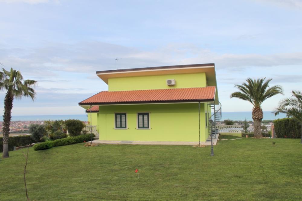Villa plurilocale in vendita a Martinsicuro - Villa plurilocale in vendita a Martinsicuro